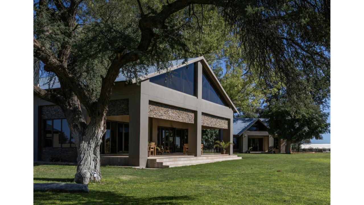 Sandune Game Lodge Gobabis Eksteriør billede