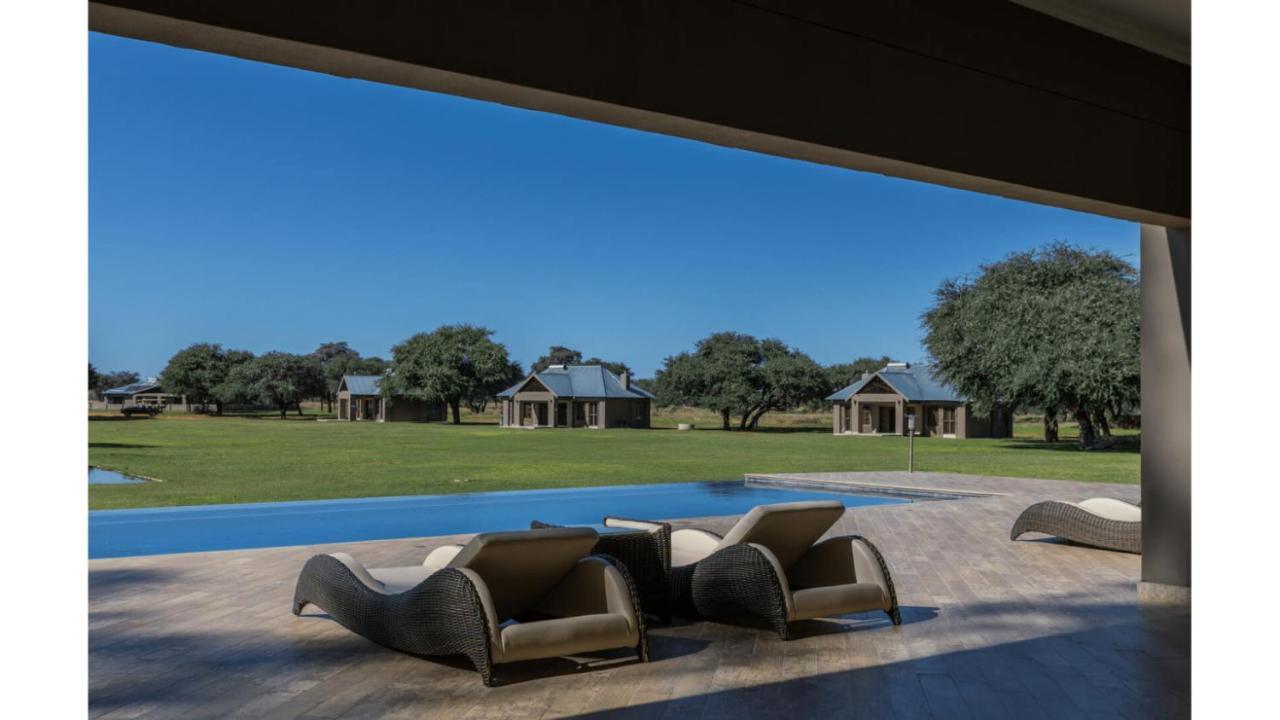 Sandune Game Lodge Gobabis Eksteriør billede