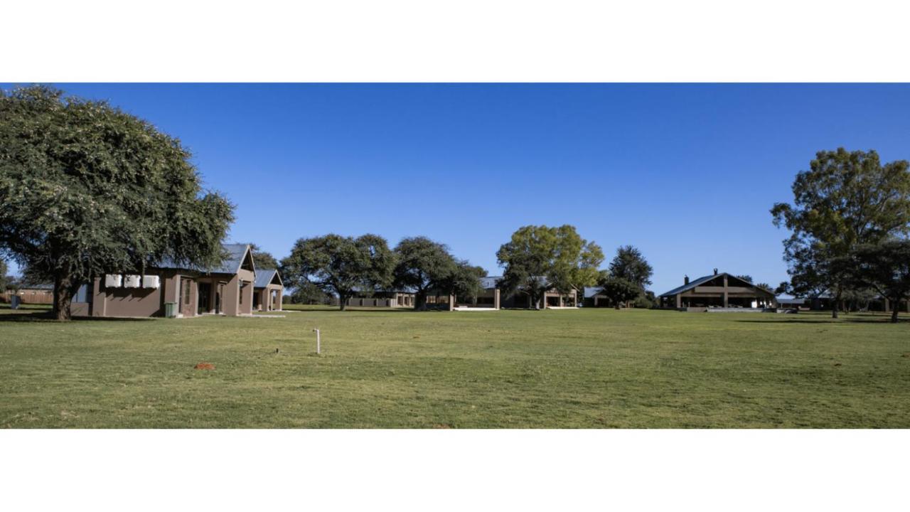 Sandune Game Lodge Gobabis Eksteriør billede